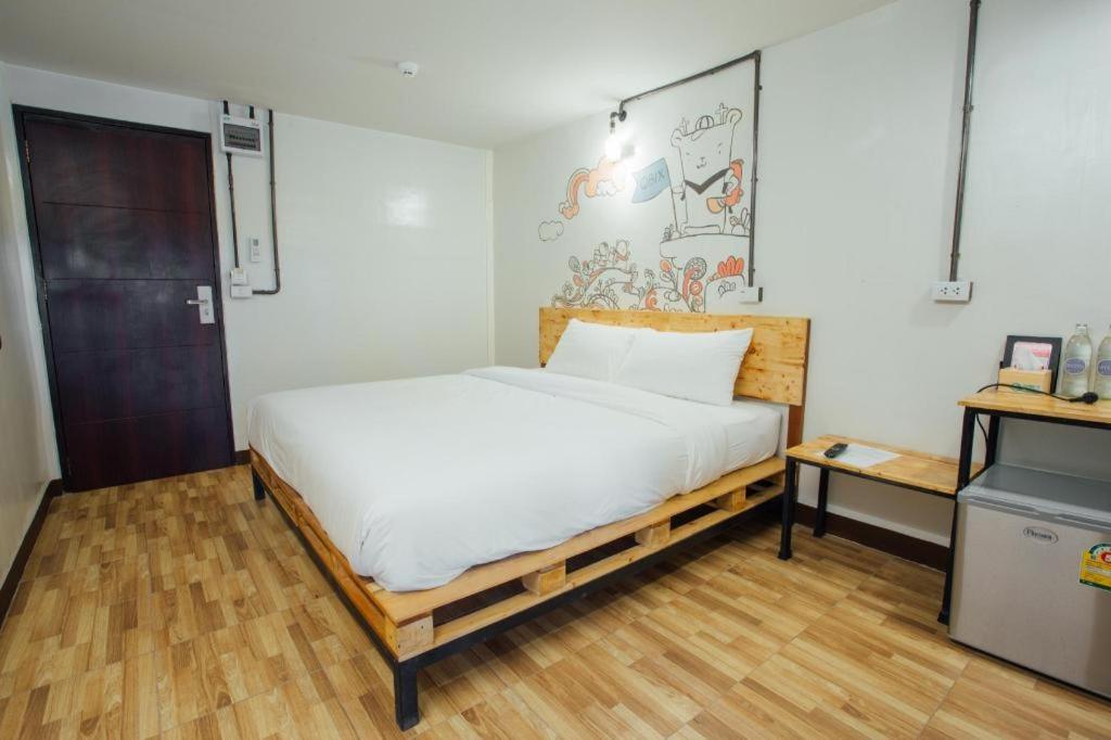 Qbix Hotel Кхонкен Екстер'єр фото