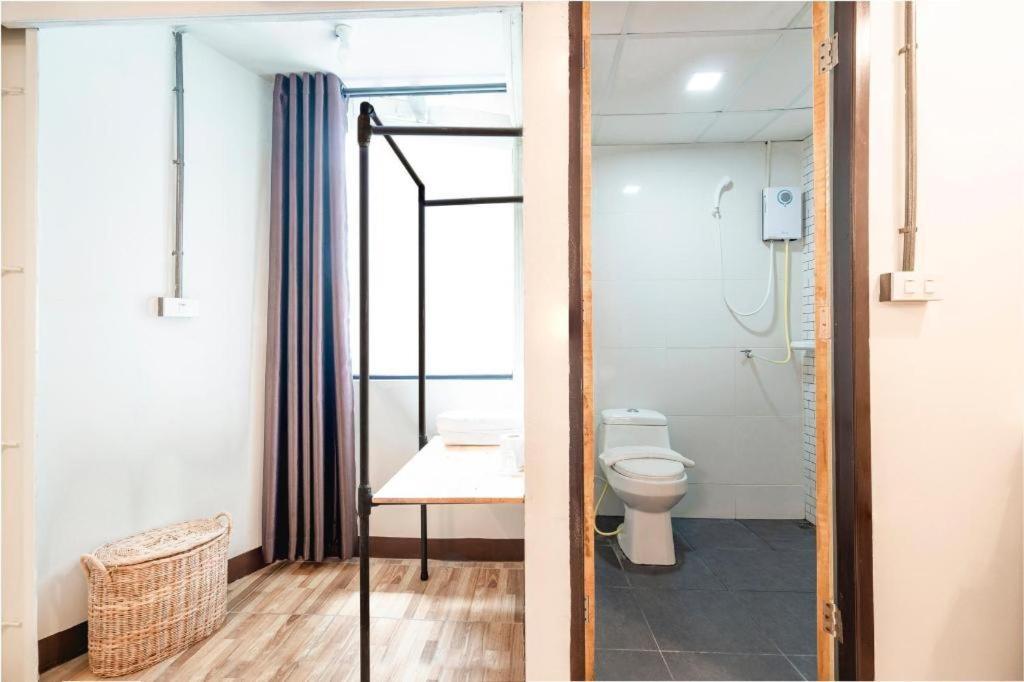 Qbix Hotel Кхонкен Екстер'єр фото