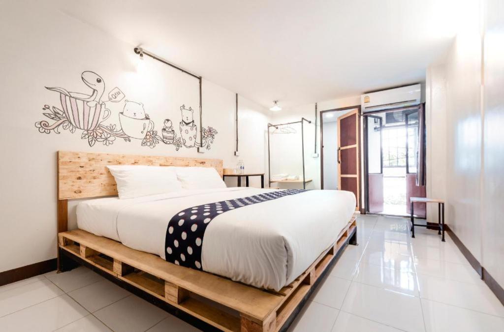 Qbix Hotel Кхонкен Екстер'єр фото