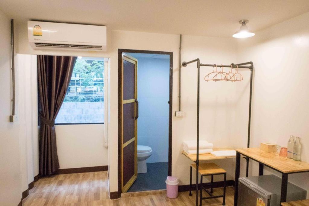 Qbix Hotel Кхонкен Екстер'єр фото